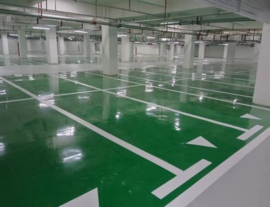 昌都昌都小区停车场标线